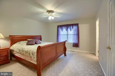 Bedroom - 376 Crosswinds Dr, Lititz, PA 17543 photo 2 of 3