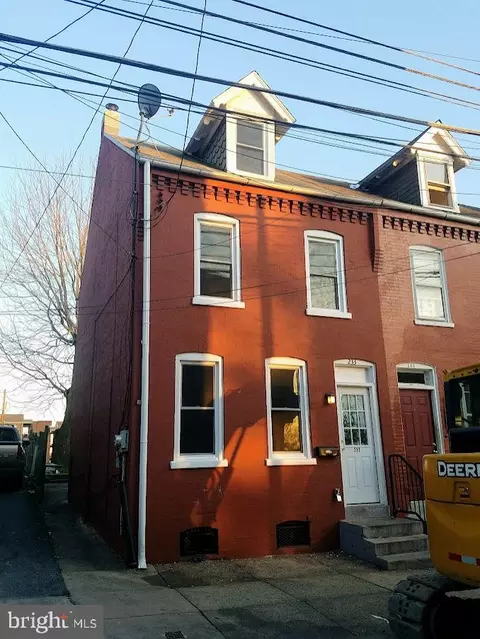 233 Howard Ave, Lancaster, PA 17602