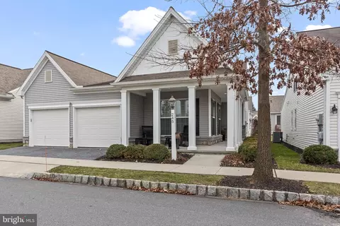 245 Mccarter Ln, Strasburg, PA 17579