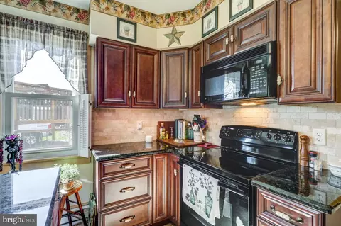 Kitchen - 36 Maple St, Lititz, PA 17543 photo 6 of 6