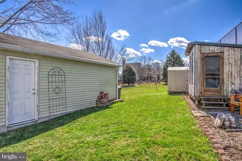 Exterior - 36 Maple St, Lititz, PA 17543 photo 19 of 19