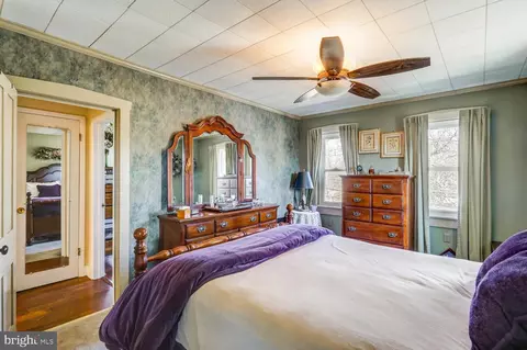 Bedroom - 36 Maple St, Lititz, PA 17543 photo 3 of 3