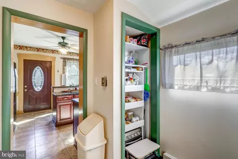 Bath - 36 Maple St, Lititz, PA 17543 photo 1 of 5