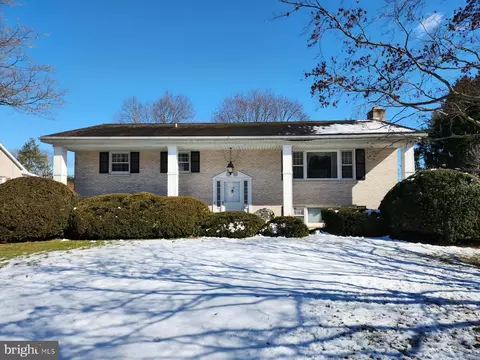 1904 Rockford Ln, Lancaster, PA 17601