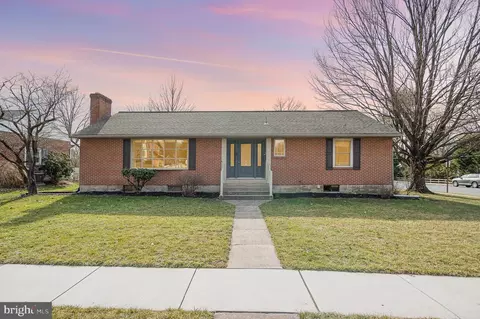 700 S Mount Joy St, Elizabethtown, PA 17022