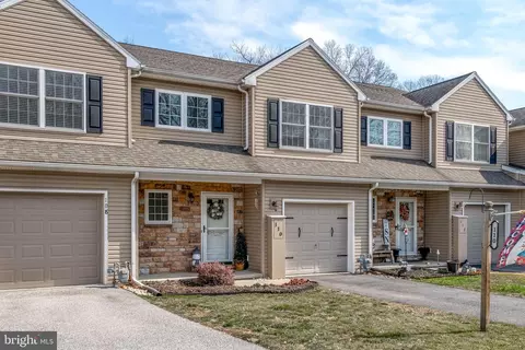 110 Cascade Ct, Mountville, PA 17554