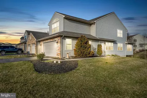 303 Alexandria Ct, Marietta, PA 17547