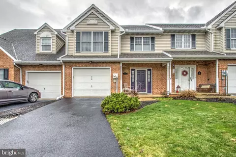 314 Huntington Dr, Mountville, PA 17554