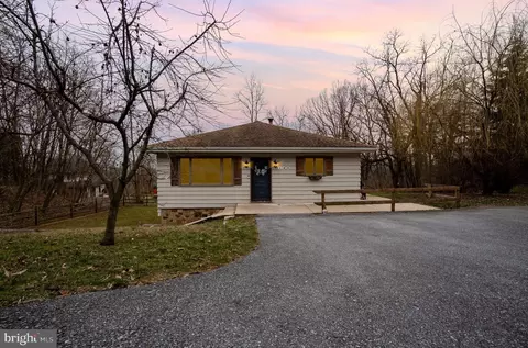 183 Ridge Ave, Ephrata, PA 17522