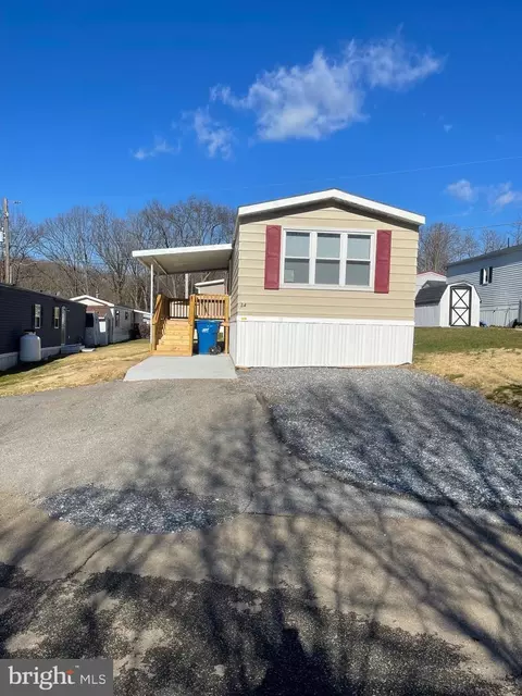 34 Park Ln, Holtwood, PA 17532