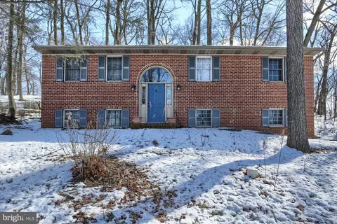 4309 Bossler Rd, Elizabethtown, PA 17022