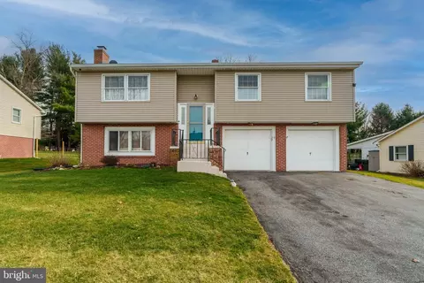 520 Wallingford Rd, Lancaster, PA 17601