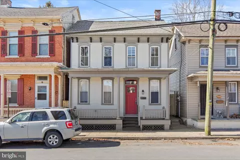 178 S Charlotte St, Manheim, PA 17545