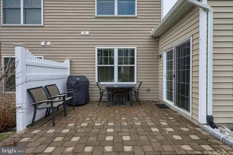 Exterior - 355 English Ivy Dr, Lititz, PA 17543 photo 7 of 9