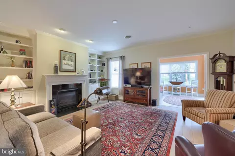 Living - 355 English Ivy Dr, Lititz, PA 17543 photo 1 of 6