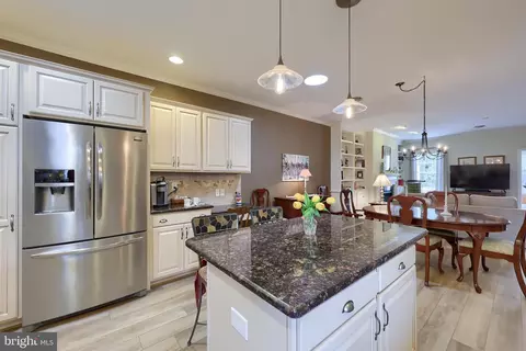 Kitchen - 355 English Ivy Dr, Lititz, PA 17543 photo 6 of 6