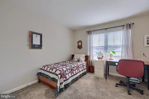 Bedroom - 355 English Ivy Dr, Lititz, PA 17543 photo 6 of 7