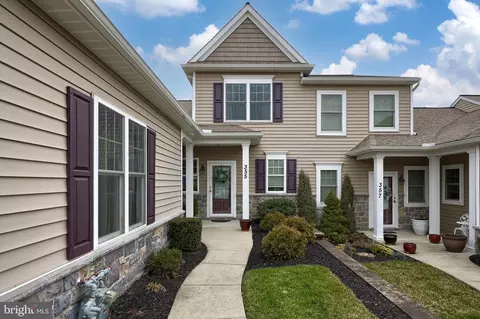 Exterior - 355 English Ivy Dr, Lititz, PA 17543 photo 9 of 9