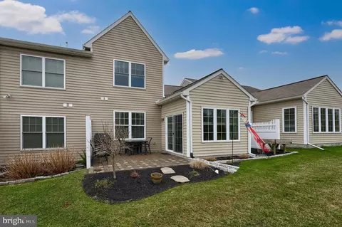 Exterior - 355 English Ivy Dr, Lititz, PA 17543 photo 3 of 9