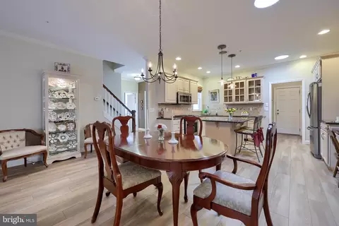 Dining - 355 English Ivy Dr, Lititz, PA 17543 photo 2 of 4