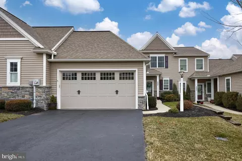 Exterior - 355 English Ivy Dr, Lititz, PA 17543 photo 8 of 9
