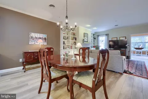 Dining - 355 English Ivy Dr, Lititz, PA 17543 photo 4 of 4