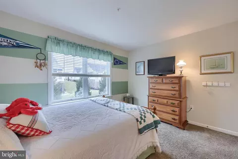 Bedroom - 355 English Ivy Dr, Lititz, PA 17543 photo 4 of 7