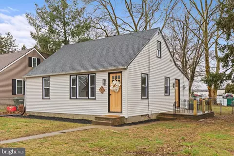 1356 Glen Moore Cir, Lancaster, PA 17601