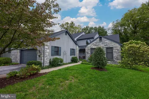56 Deer Ford Dr, Lancaster, PA 17601