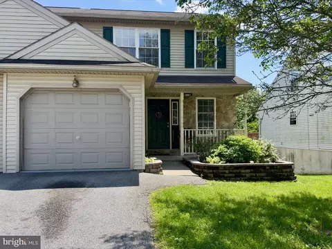 1057 Sterling Pl, Lancaster, PA 17603