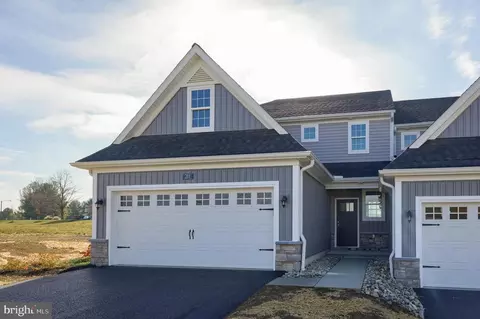 211 Bellaride Ln #73, Millersville, PA 17551