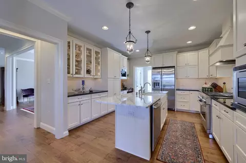 Kitchen - 347 Ecker Dr, Lititz, PA 17543 photo 6 of 9