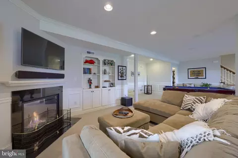 Living - 347 Ecker Dr, Lititz, PA 17543 photo 13 of 13