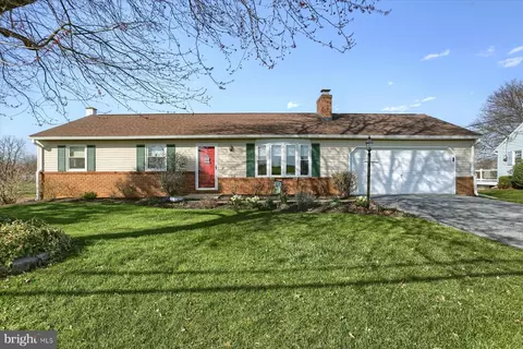 303 Frogtown Rd, Pequea, PA 17565