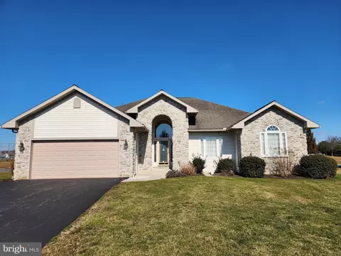 602 Blossom Trl, Mount Joy, PA 17552