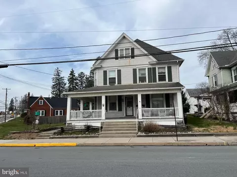 166 New Haven St, Mount Joy, PA 17552