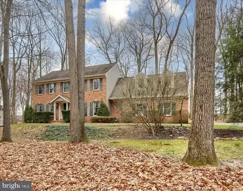 83 Deerfield Dr, Pequea, PA 17565