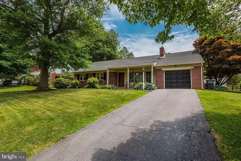 1959 Sterling Pl, Lancaster, PA 17601