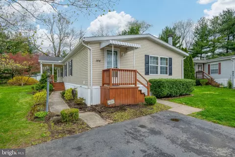144 Greenbriar Cir, Lancaster, PA 17603