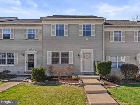 458 Dohner Dr, Lancaster, PA 17602