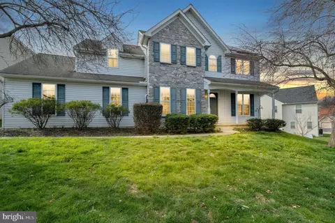 131 Esther Dr, Lancaster, PA 17601