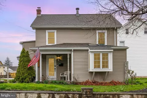 1 N Fulton St, Manheim, PA 17545