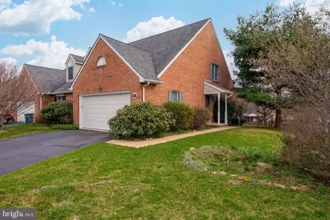 420 Society Hill Cir, Mountville, PA 17554
