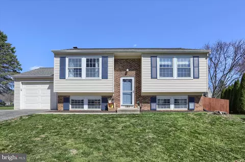 185 Warren Way, Lancaster, PA 17601