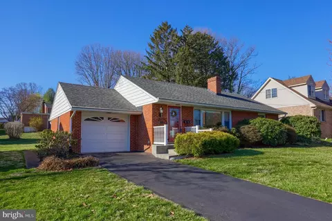 1776 Wheatland Ave, Lancaster, PA 17603
