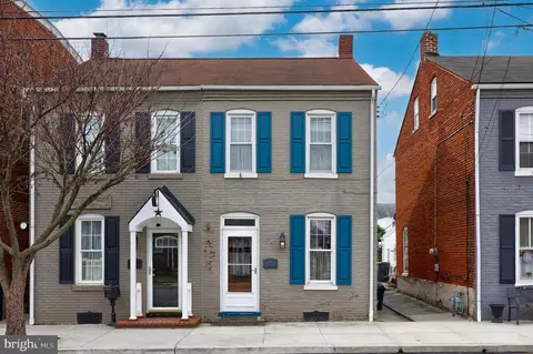 44 S 8th St, Columbia, PA 17512
