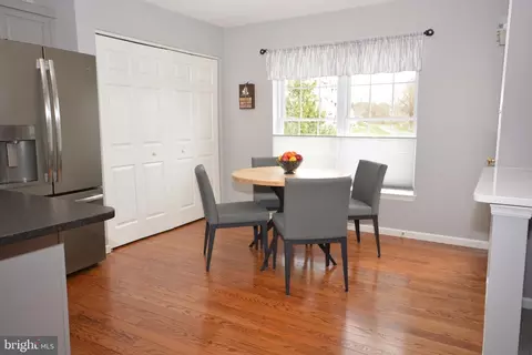 Dining - 280 Cambridge Ln, Lititz, PA 17543 photo 2 of 3