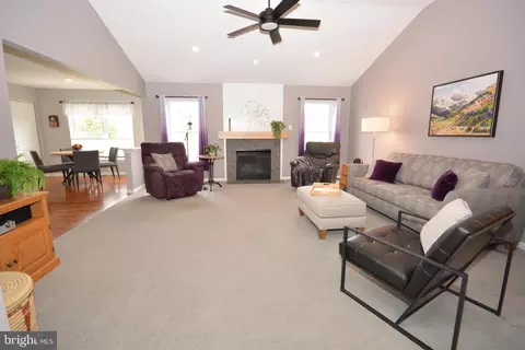Living - 280 Cambridge Ln, Lititz, PA 17543 photo 2 of 3