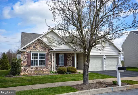 280 Cambridge Ln, Lititz, PA 17543