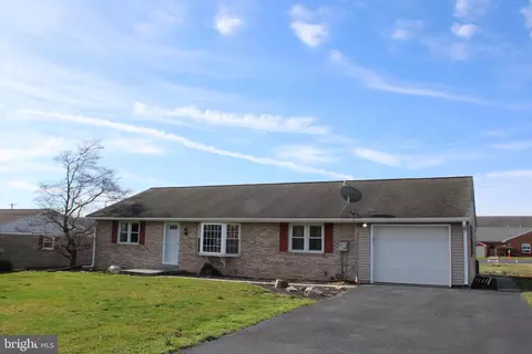 436 Ranck Rd, New Holland, PA 17557